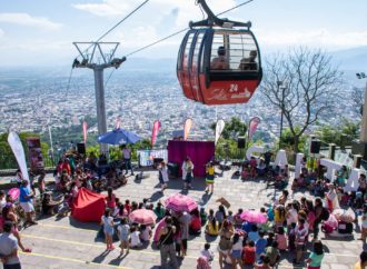 Fiesta de inicio de clases en el Cerro San Bernardo