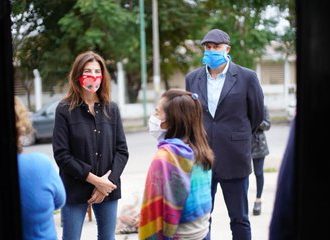 Bettina Romero visitó el centro de jubilados “Manuel Belgrano” de zona norte