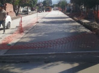 Pavimentación de calles en barrio 20 de Junio