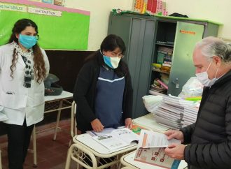 Supervisaron la entrega de material pedagógico en las escuelas
