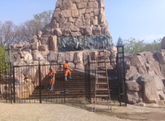 Limpieza Integral del monumento a Güemes