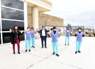 Sáenz y la ministra Vizzotti recorrieron el Centro de Recuperación COVID-19