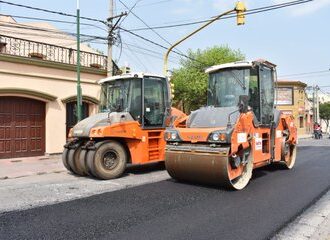 El municipio ejecutó obras de pavimentación en Santiago del Estero al 900