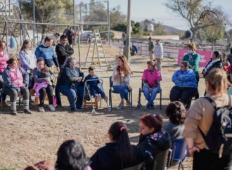 El municipio pone en valor y mejora cuatro plazas de zona este