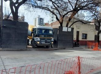 Una obra privada dañó el hormigón que el municipio ejecuta en calle General Güemes
