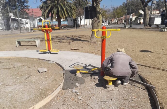 La Municipalidad avanza con obras en diversas plazas de la ciudad