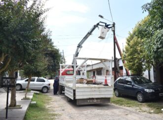La Municipalidad avanza con tareas de mejoras en la iluminación pública