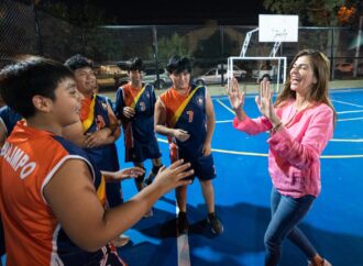 La Intendenta Bettina Romero habilitó un playón deportivo en barrio Lamadrid
