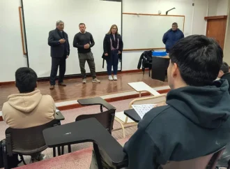 Primera Licencia: estudiantes de la UNSa rindieron el examen teórico