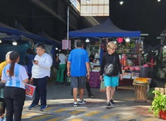 En el Día del Empleado de Comercio, el mercado San Miguel funciona con normalidad