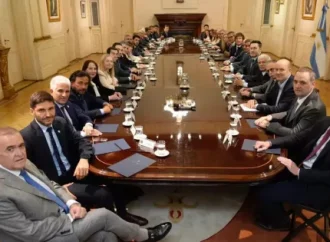 Sáenz participó de la reunión convocada por Milei: “El camino es el diálogo y la búsqueda de consensos para construir una Argentina federal”