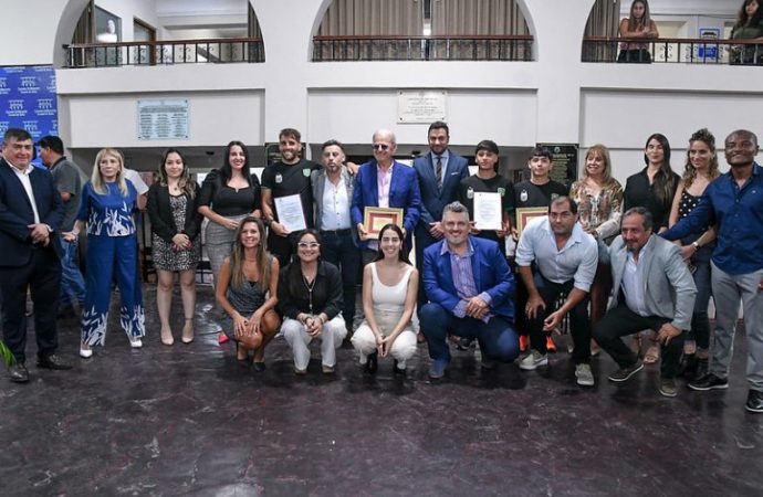 El CD reconoció la consagración de dos seleccionados de la Liga Salteña de Fútbol en el Torneo Nacional de Ligas de la AFA
