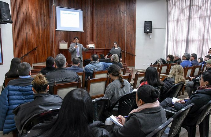 Inició la capacitación en género y violencia contra las mujeres destinada a concejales, asesores y personal jerárquico