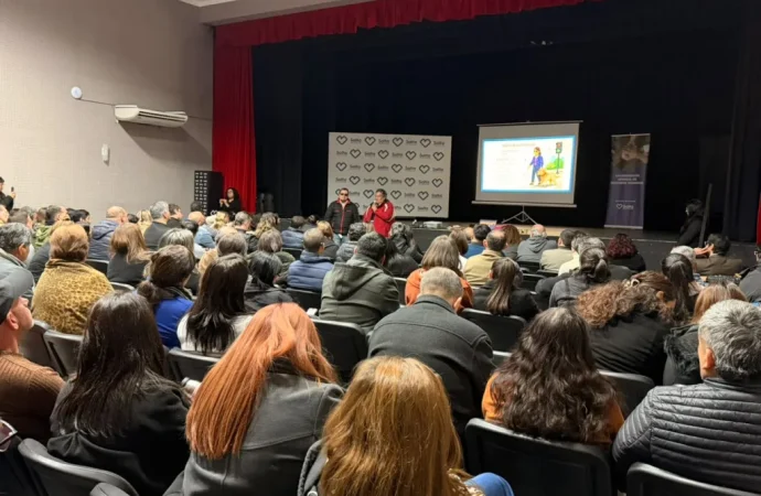 Funcionarios municipales se capacitaron en buenas prácticas y buen trato a personas con discapacidad