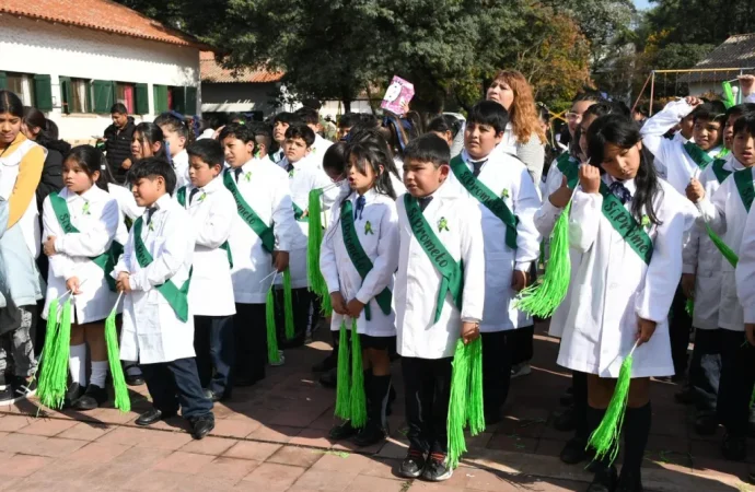 Alumnos del Hogar Escuela hicieron la promesa ambiental