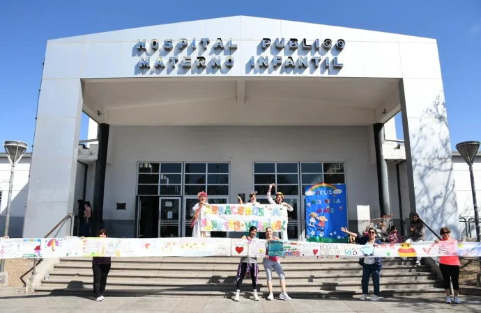 En el Materno Infantil el municipio promovió la adopción responsable de animales