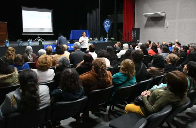 «Mayores Conectados 2026»: 100 vecinos sumaron herramientas digitales