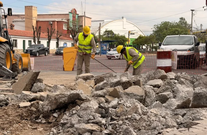 La Municipalidad inició obras de bacheo en Pje. Baigorria y Av. Jujuy