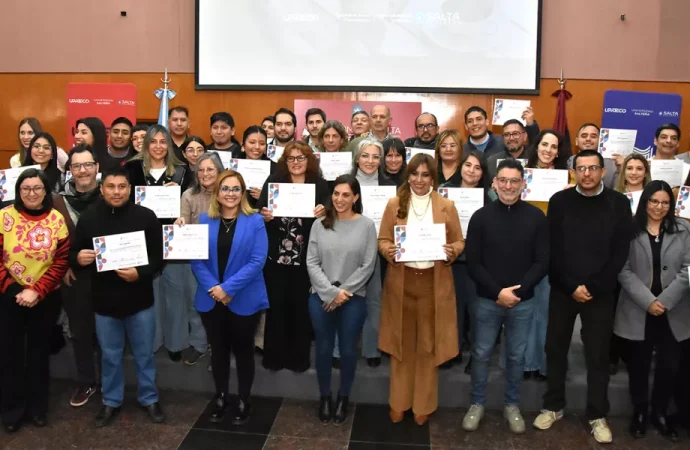 En la entrega de certificados a periodistas, el Gobierno destacó la capacitación continua y la mirada federal de la gestión