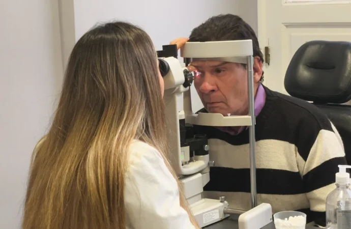 Nuevas cirugías gratuitas devuelven la calidad de vida y la visión a vecinos